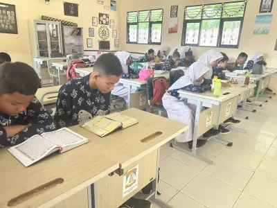 Kegiatan Tadarus di kelas dan musholla